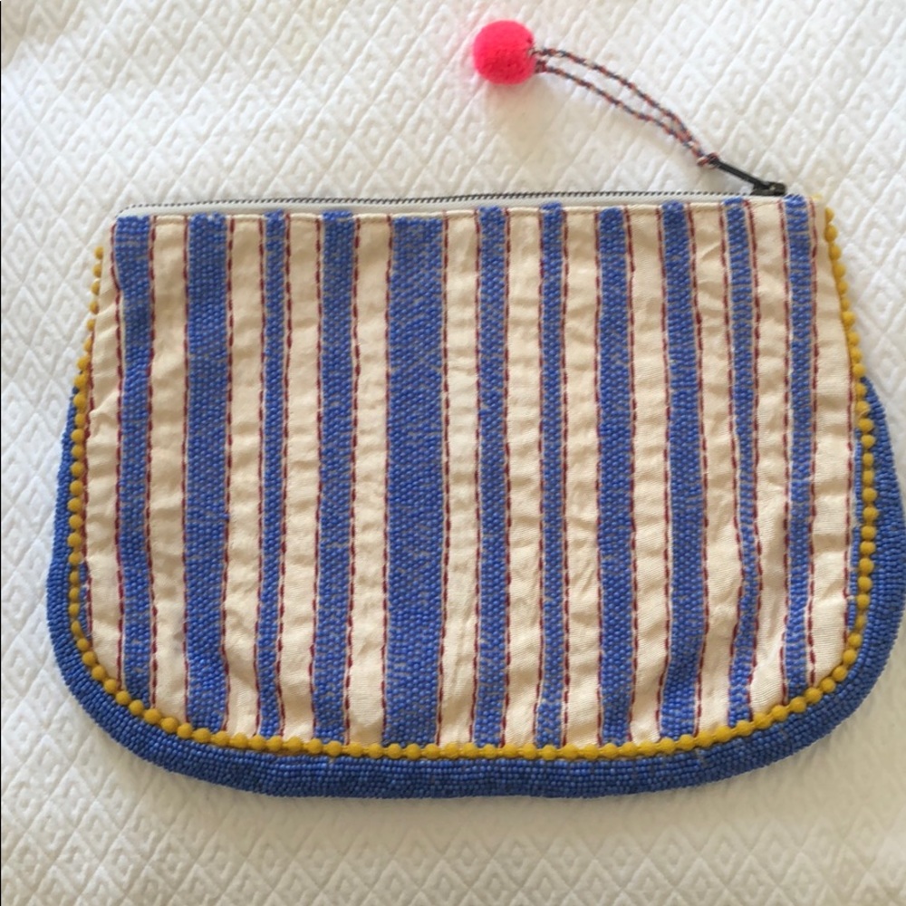Super cute pouch!
